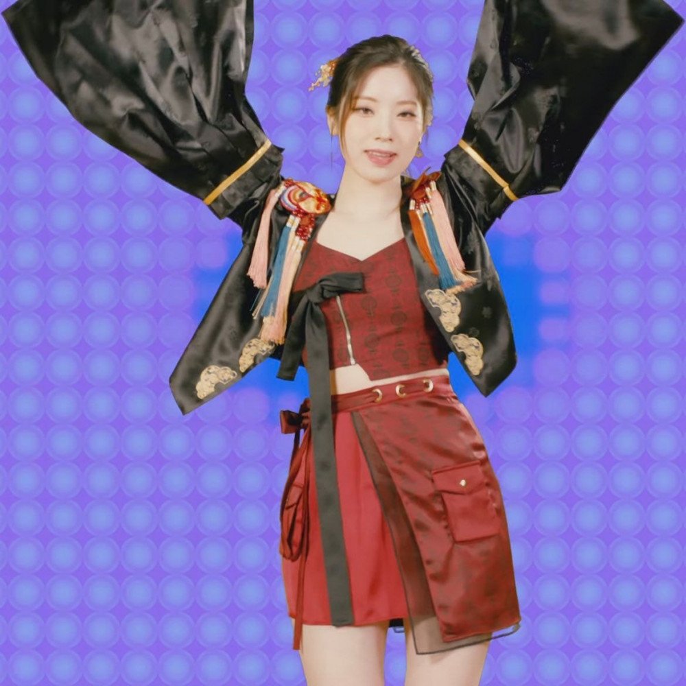 Nữ thành viên TWICE bị CĐM “ném đá” vì diện trang phục Hanbok “đạo nhái” của Jisoo (BLACKPINK) - ảnh 2