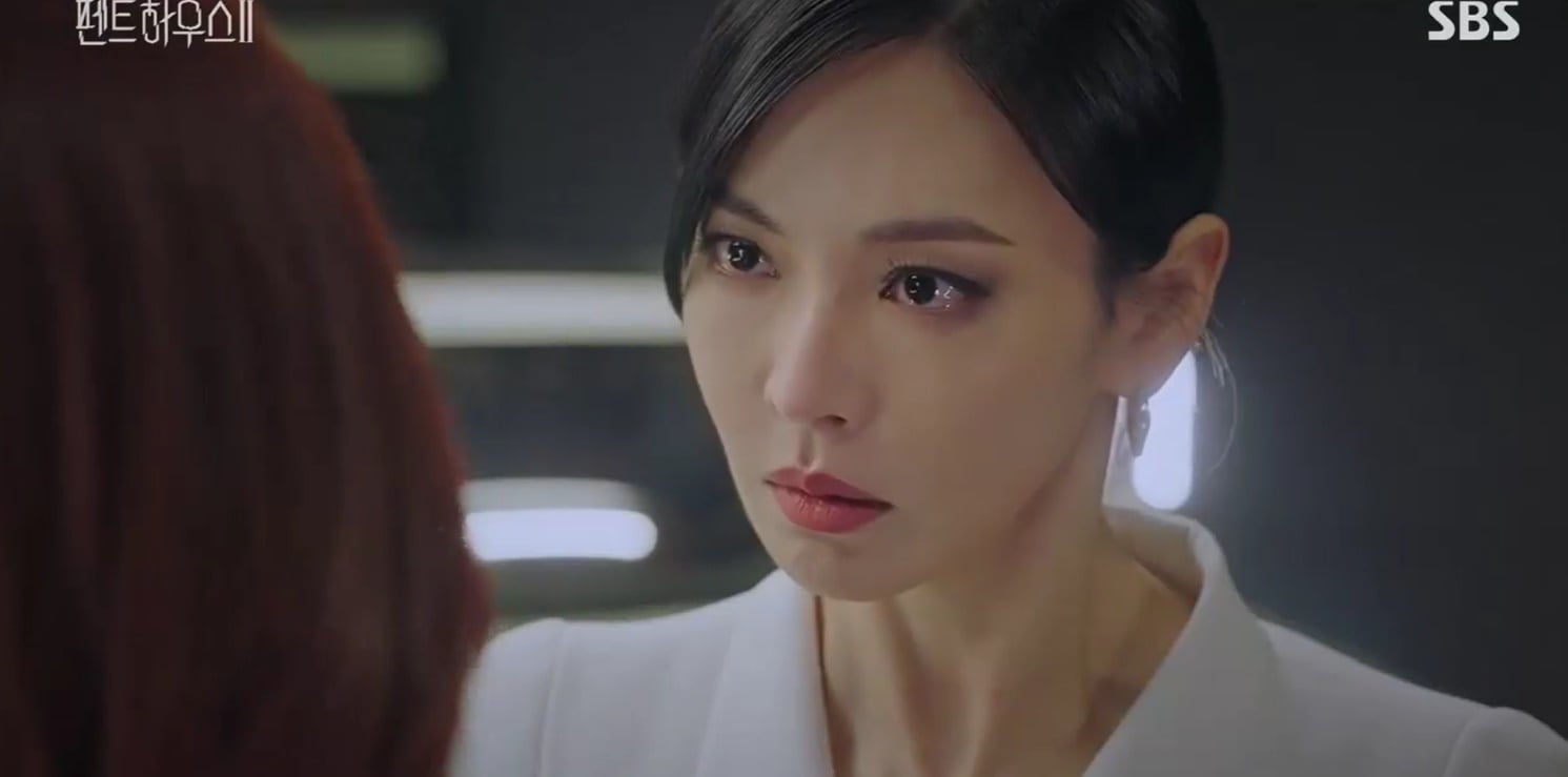 Tập 3 Penthouse 2: Con gái Yoon Hee quỳ trước kẻ thù khiến CĐM điên máu, ác nữ Seo Jin từ đã hết kế? - ảnh 2