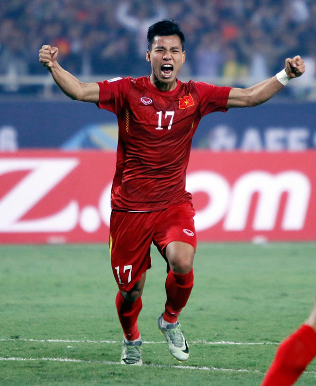 Vũ Văn Thanh xúc động dành tặng bàn thắng trong trận gặp Indonesia cho người bố quá cố