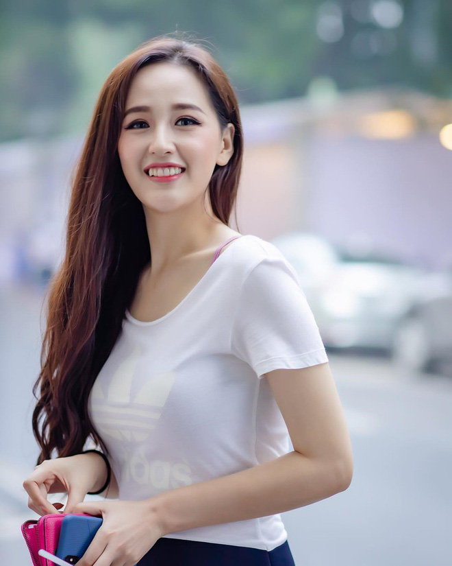 Hoa hậu Mai Phương Thuý cũng từng thi đỗ Đại học Ngoại thương với điểm số cao ngất