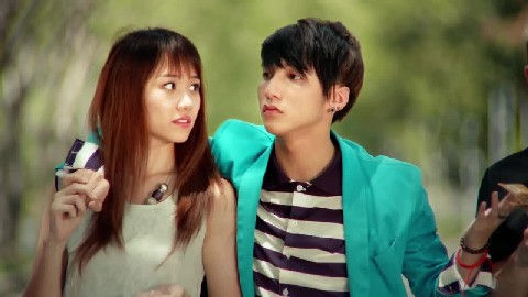 Sơn Tùng M-TP cover hit của Hari Won ngọt lịm nhưng mái tóc dài lạ lẫm mới là spotlight Đã 7 năm kể từ khi Sơn Tùng M-TP xuất hiện trong 'Chàng trai năm ấy' cùng Hari Won.