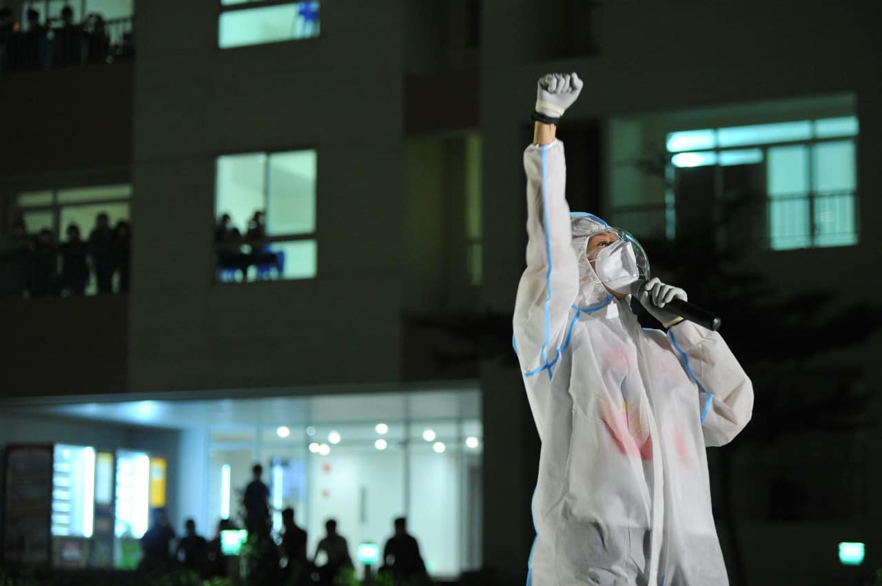 Tóc Tiên xúc động khi tham gia biểu diễn tại bệnh viện dã chiến: “Đúng là một cơn ác mộng ấm áp”