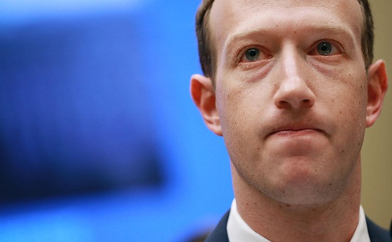 Ông chủ Facebook nói gì sau sự cố “sập” toàn bộ hệ thống MXH gây hoang mang đêm qua?