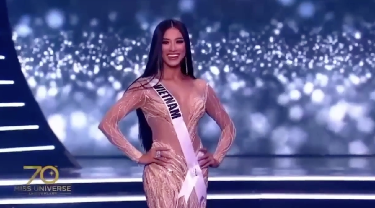 Kim Duyên tự tin sải bước ở phần thi dạ hội, bikini và Quốc phục trong bán kết Miss Universe 2021 - ảnh 4