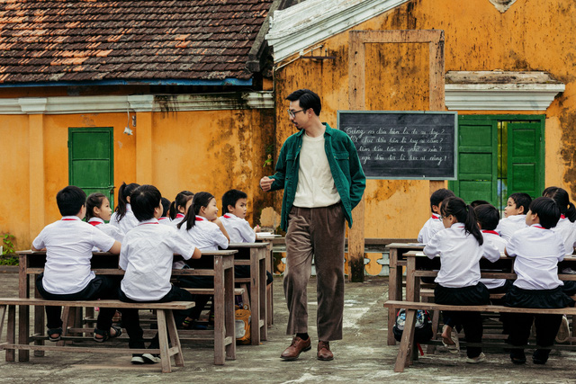 Đẳng cấp như Đen Vâu: Ra mắt MV dài 6 phút, chưa đầy 1 ngày đã leo thẳng top 1 thịnh hành Đẳng cấp như Đen Vâu: Ra mắt MV dài 6 phút, chưa đầy 1 ngày đã leo thẳng top 1 thịnh hành - ảnh 8