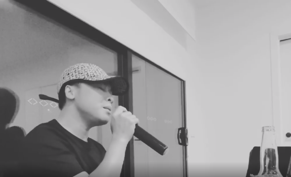 2 tiếng trước khi Hòa Minzy xác nhận chia tay, bạn trai ngầm thông báo: “Em là người anh yêu nhất nhưng giờ đây đánh mất 2 tiếng trước khi Hòa Minzy xác nhận chia tay, bạn trai ngầm thông báo: “Em là người anh yêu nhất nhưng giờ đây đánh mất