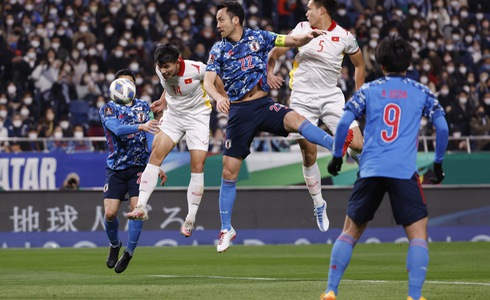  Thanh Bình ghi bàn thắng duy nhất vào lưới đội tuyển Nhật Bản nhờ pha đánh đầu không thể 'đỉnh' hơn 