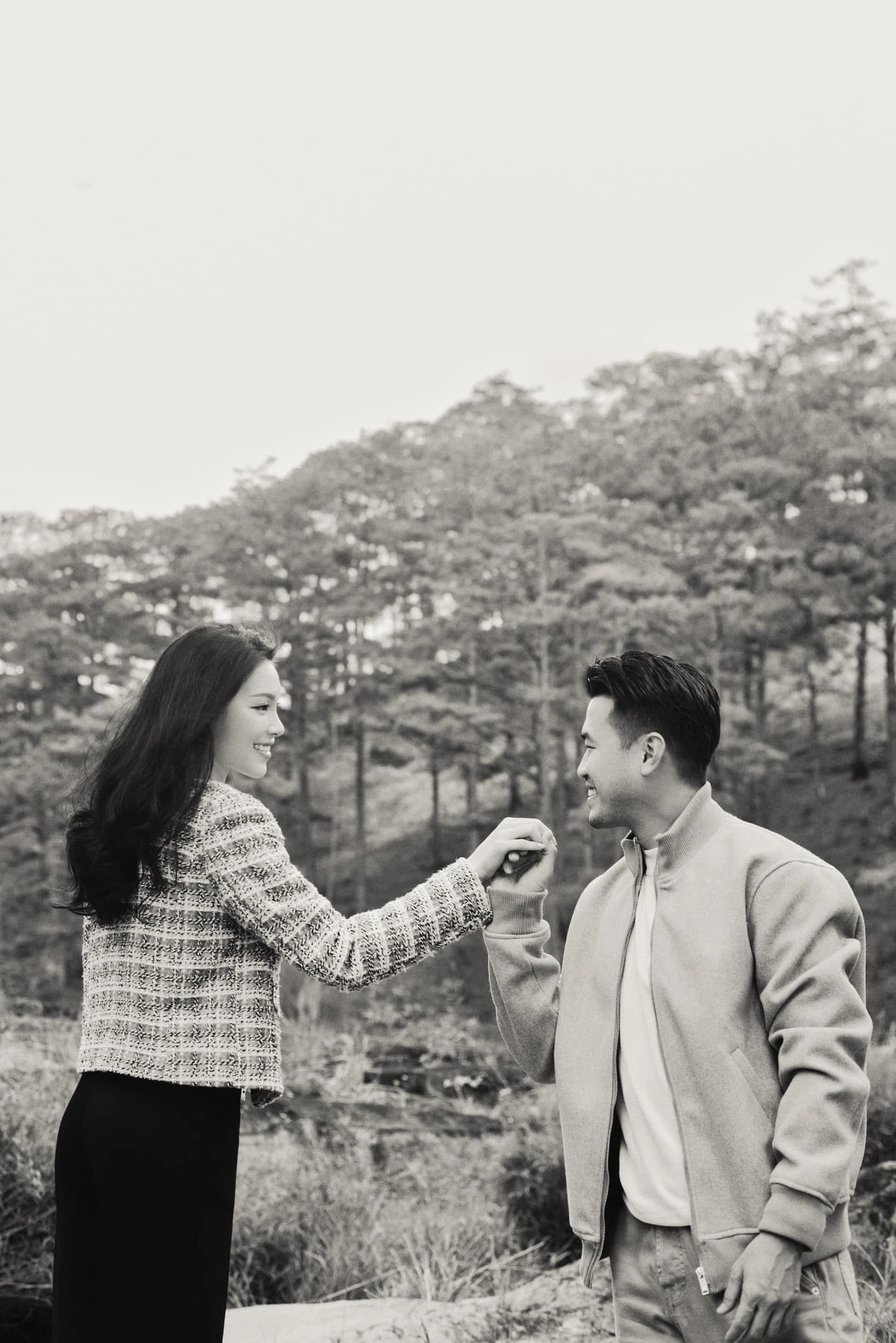 Nhìn lại hành trình yêu nhau đến khi đám cưới của cặp đôi hào môn Phillip Nguyễn- Linh Rin