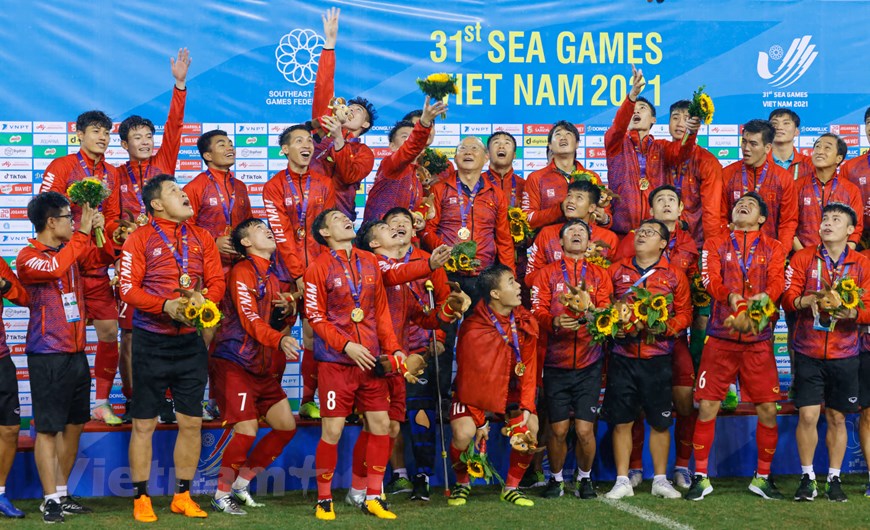 Huy chương vàng SEA Games 31 là món quà chia tay rực rỡ của Thầy Park cùng tuyển U23 Việt Nam