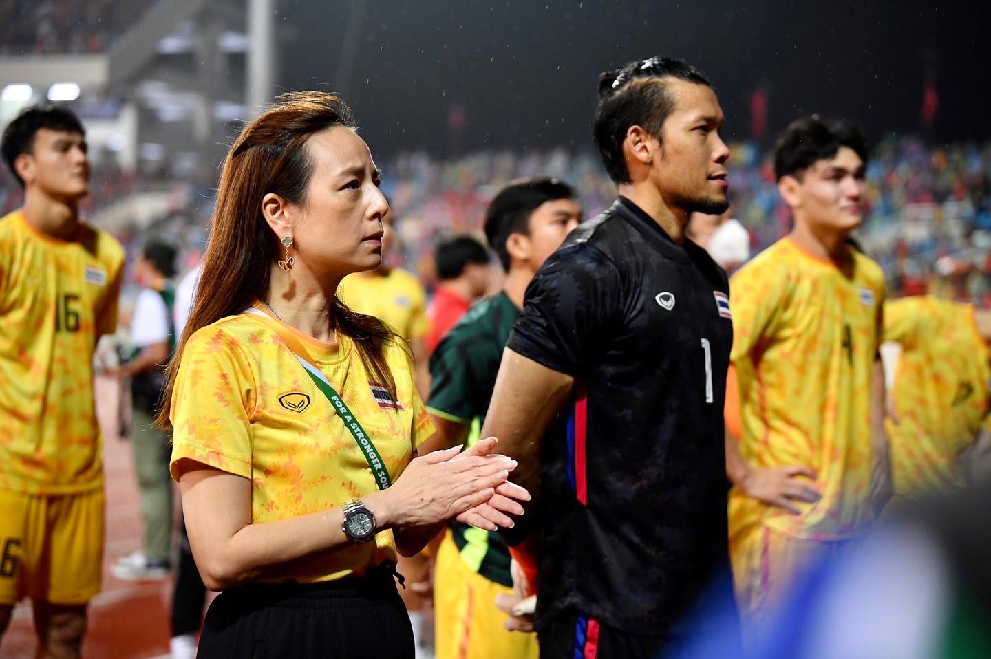  Nualphan Lamsam (Madam Pang) Trưởng đoàn bóng đá Thái Lan, từng cho biết Việt Nam là đối thủ mà bà mong muốn được đối đầu trong trận chung kết SEA Games 31