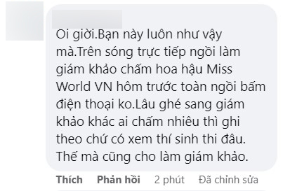 Hoa hậu Tiểu Vy gây tranh cãi khi liên tục lướt điện thoại trong lúc tham dự sự kiện