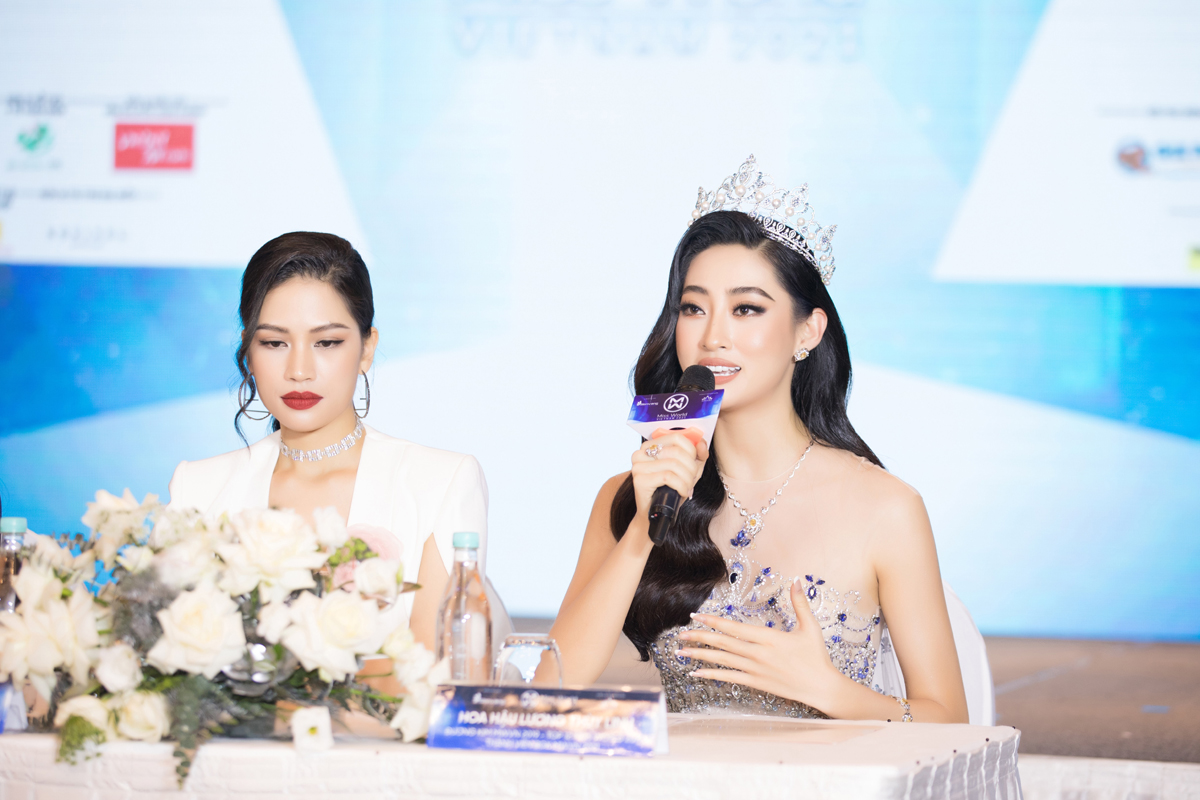 Hoa hậu Lương Thuỳ Linh được khen ngợi vì đối đáp thông minh sắc sảo - ảnh 1