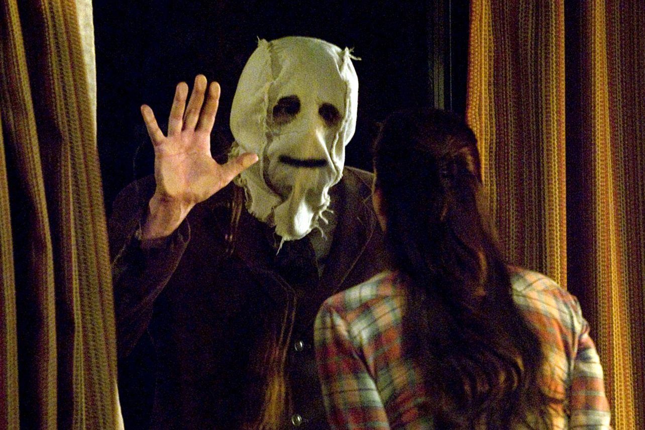 Chiếc mặt nạ vải bố xuất hiện nhiều trong các phim kinh dị.