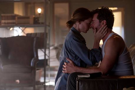 Hugh Jackman lần theo dấu vết ký ức trong trailer mới toanh của 'Reminiscence': Mới lạ và bí ẩn không kém 'Inception' năm nào - ảnh 2