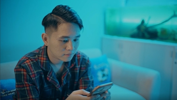 B Ray hóa tình địch của Phạm Việt Thắng trong MV 'Thức Để Có Em' - ảnh 2