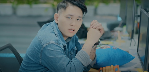 B Ray hóa tình địch của Phạm Việt Thắng trong MV 'Thức Để Có Em' - ảnh 1