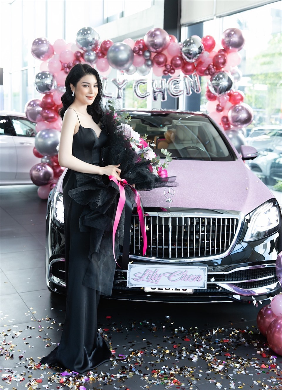Ngọc nữ bolero Lily Chen lên tiếng về drama xe hồng đen