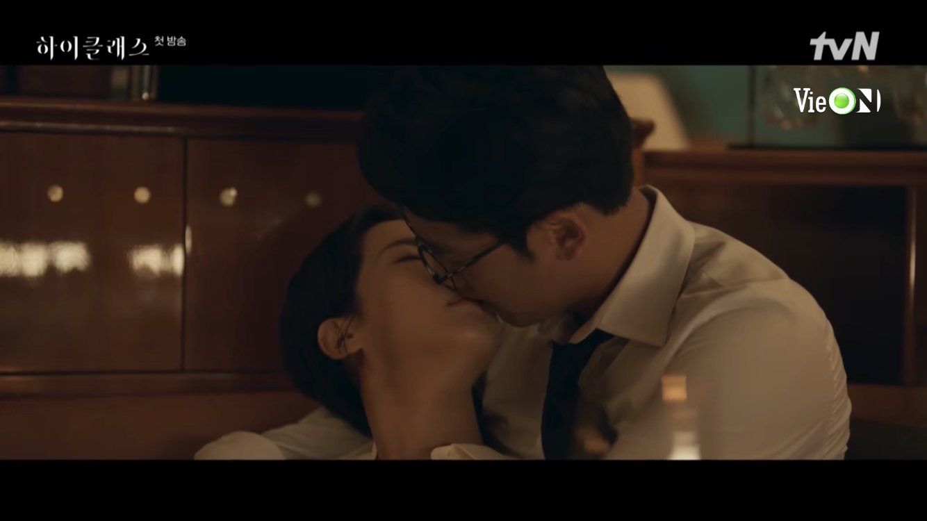 High Class: Đẳng Cấp Thượng Lưu tập 1-2 gây sốt với cảnh nóng của Jo Yeo Jeong - ảnh 1