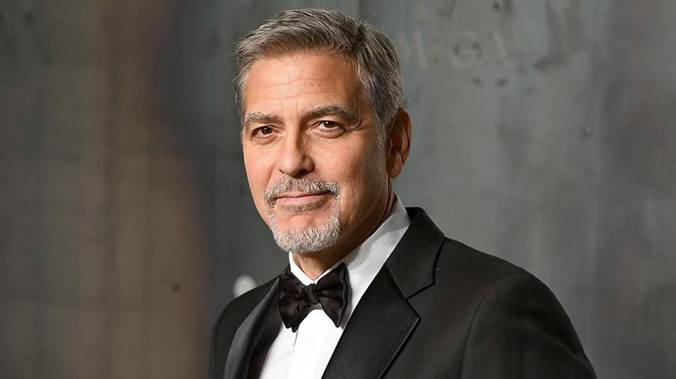 George Clooney vẫn điển trai dù đã bước qua tuổi 60