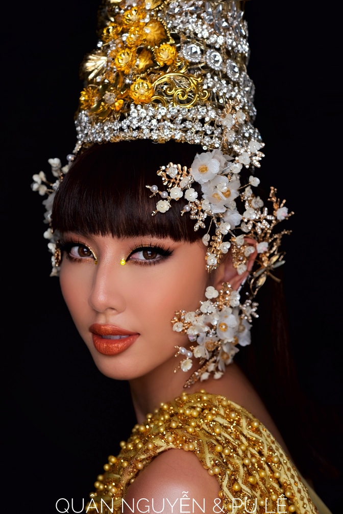 Thùy Tiên tự tin trổ tài nói tiếng Thái, dân tình phấn khích bởi tạo hình “xứ sở chùa Vàng” giống Lisa