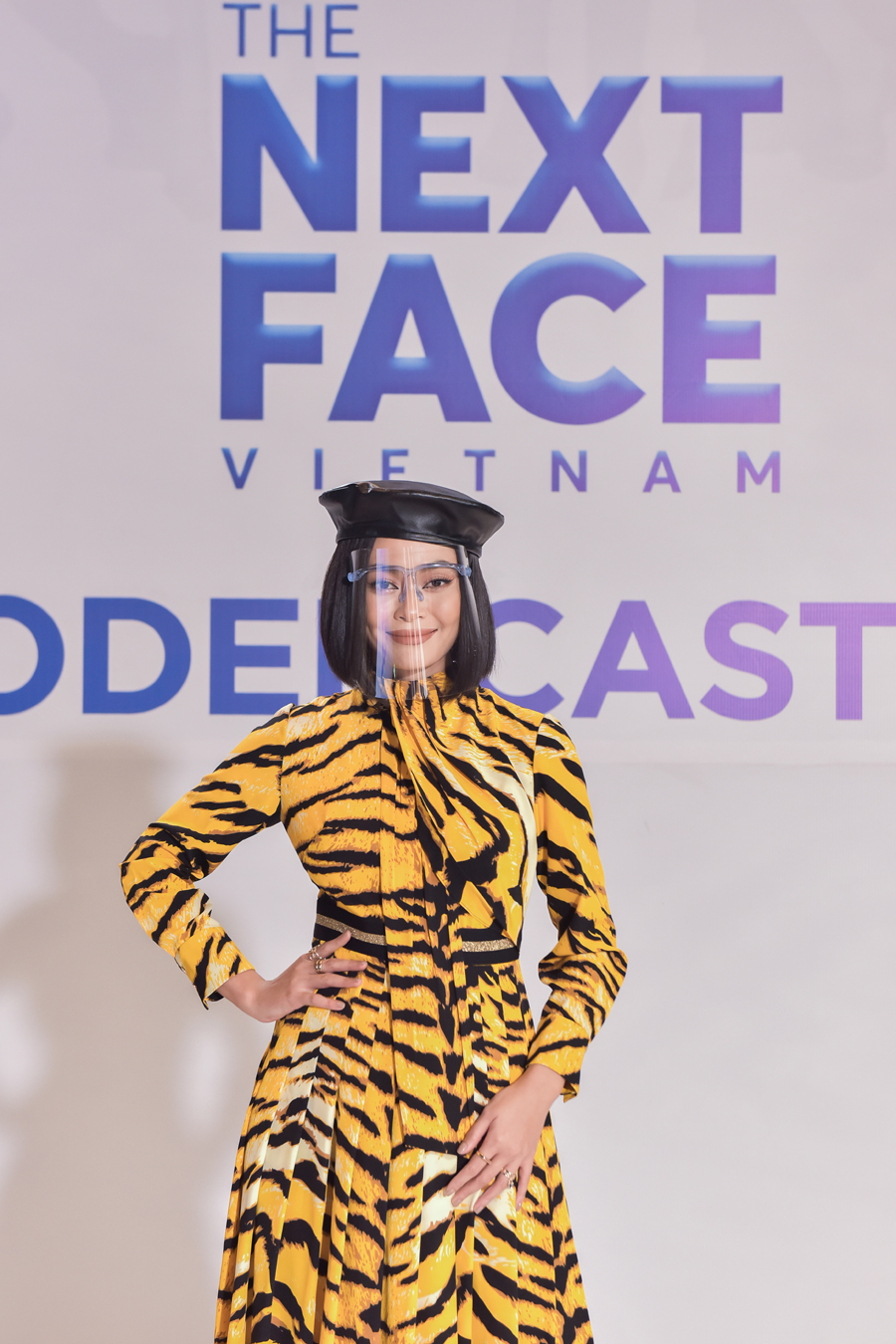 Hoa hậu H’Hen Niê, Á hậu Mâu Thủy đọ sắc trên ghế nóng tại vòng sơ tuyển của The Next Face Vietnam 2021 - ảnh 5