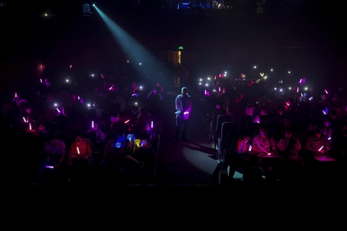 Người hâm mộ SGO48 tri ân nhóm tại show “Gửi lại thanh xuân” 