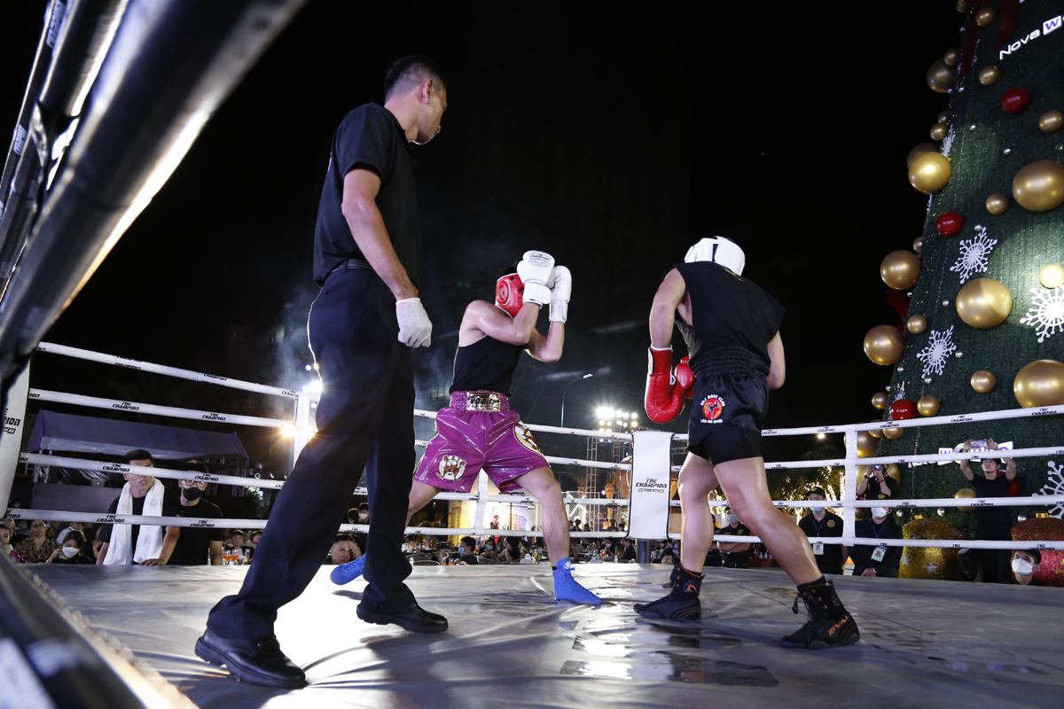 Thùy Anh bất ngờ chiến thắng Châu Tuyết Vân khi thi đấu boxing - ảnh 9