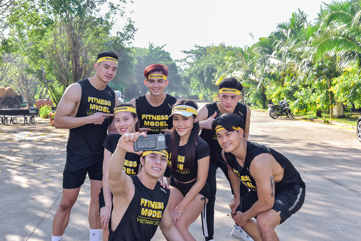 Thí sinh Vietnam Fitness Model 2021 cuồn cuộn cơ bắp… gói bánh Tét Thí sinh Vietnam Fitness Model 2021 cuồn cuộn cơ bắp… gói bánh Tét - ảnh 4