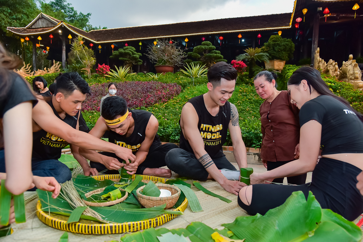 Thí sinh Vietnam Fitness Model 2021 cuồn cuộn cơ bắp… gói bánh Tét Thí sinh Vietnam Fitness Model 2021 cuồn cuộn cơ bắp… gói bánh Tét - ảnh 13