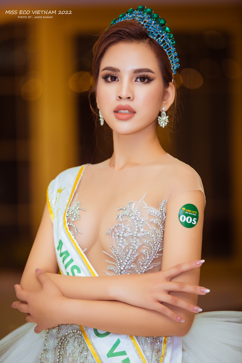 Nối gót H’Hen Niê, cô gái dân tộc H Cúc ÊBan đăng quang Miss Eco Vietnam 2022 - ảnh 2