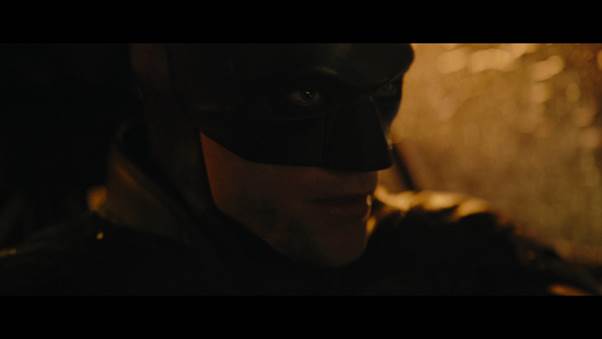 Robert Pattinson bắt tay cùng Zoe Kravitz trong trailer mới của 'The Batman' - ảnh 2