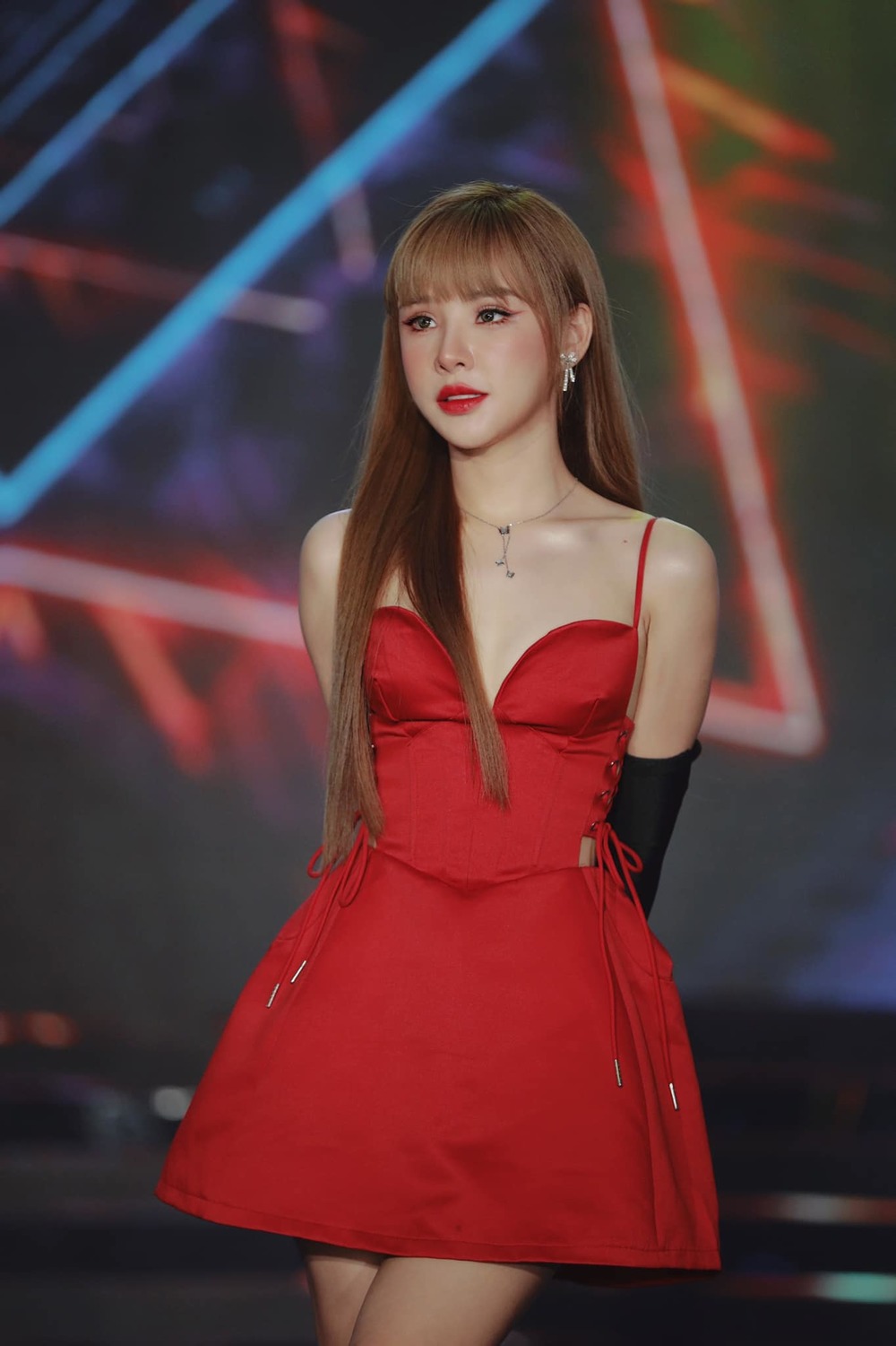 Yến Tattoo phát hành MV Đắng Nồng Cay version ballad Yến Tattoo phát hành MV Đắng Nồng Cay version ballad