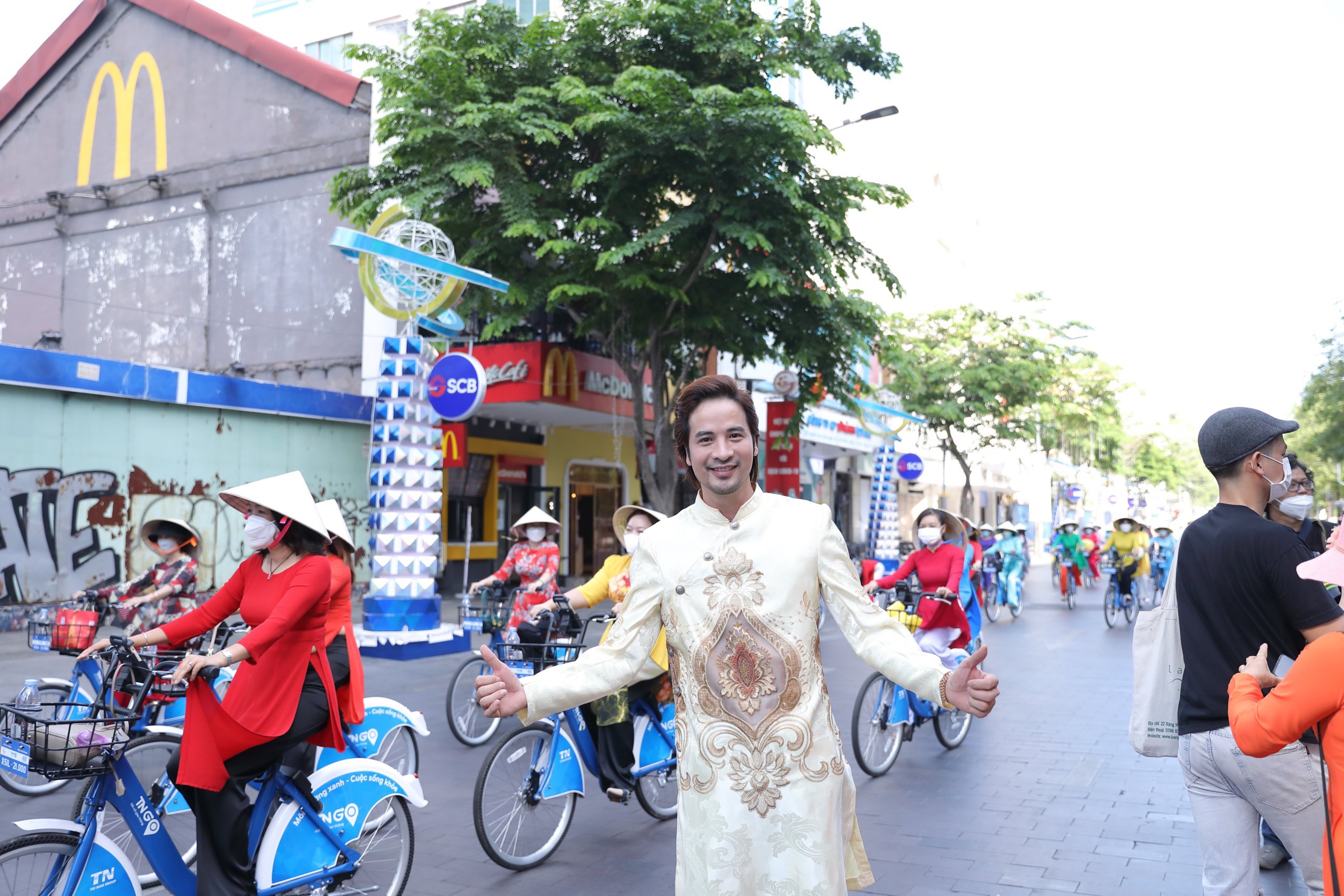 Đoàn Minh Tài, Hoa hậu H’Hen Niê được khán giả yêu mến trong vai trò Đại sứ áo dài tại Lễ hội áo dài - ảnh 3