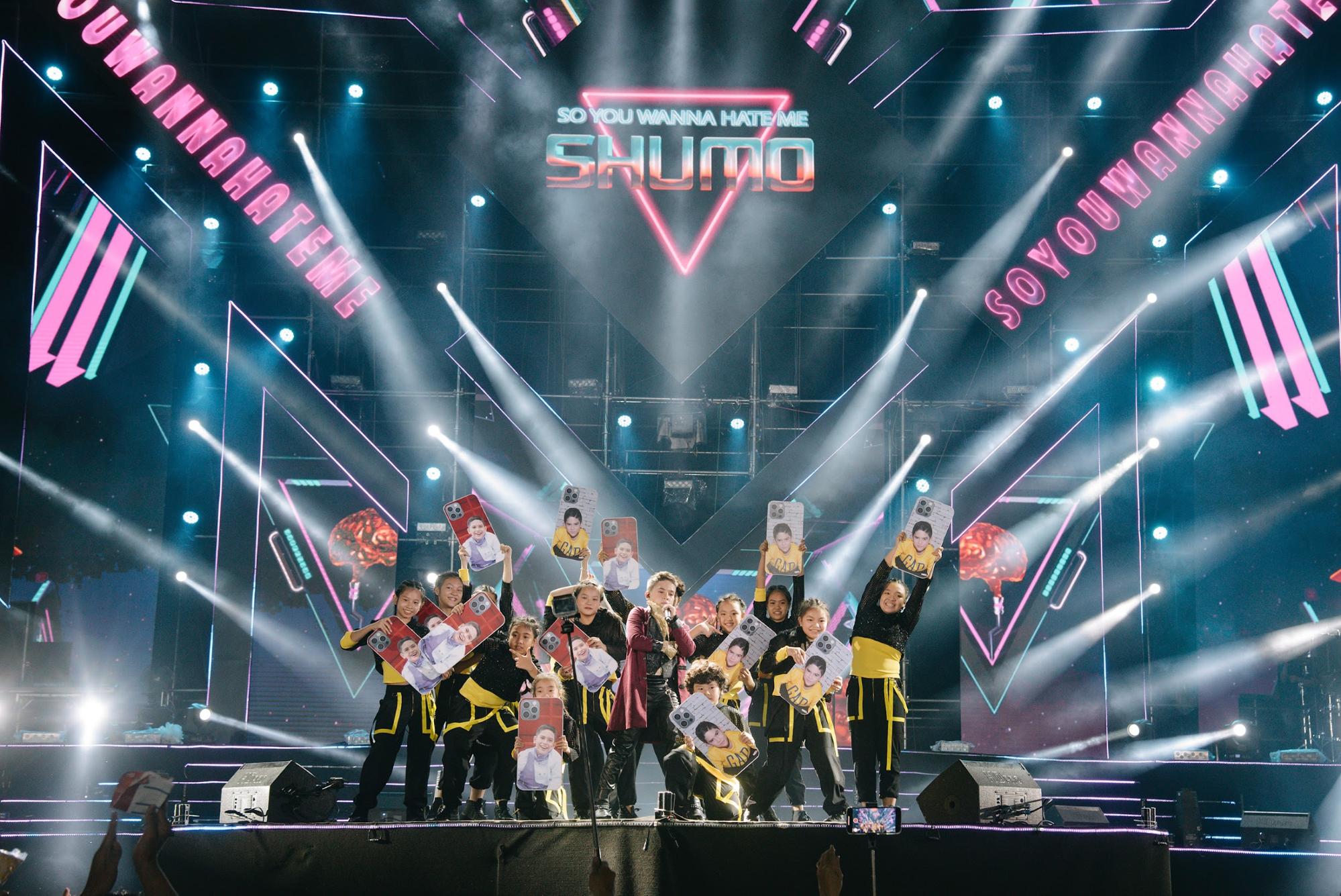 “Rapper nhí triệu view” Shumo cùng 13 dancer Rồng Con bùng nổ sân khấu MTV School Fest