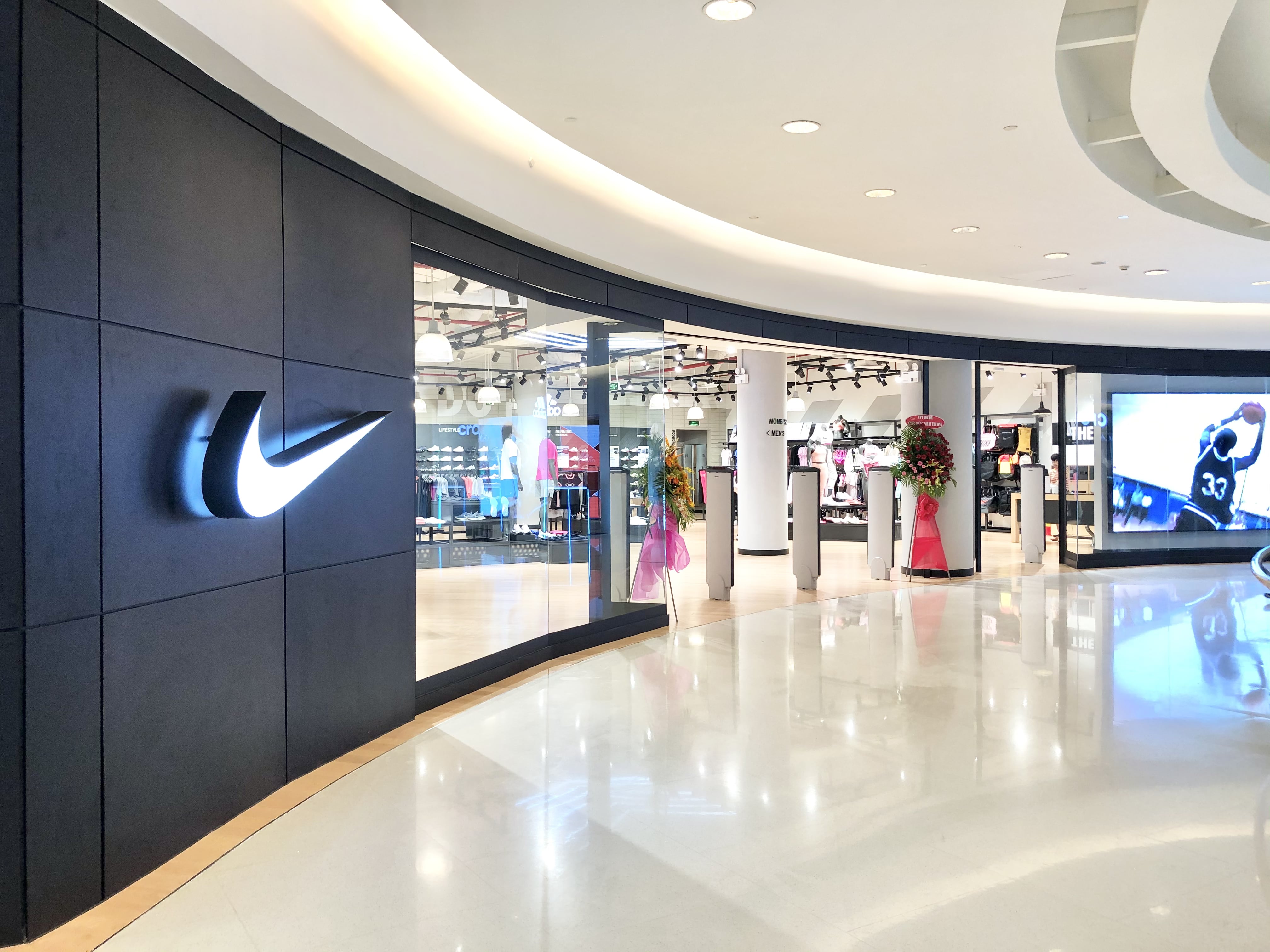 2021 Nike Crescent Mall trở lại với quy mô “khủng” - ảnh 1