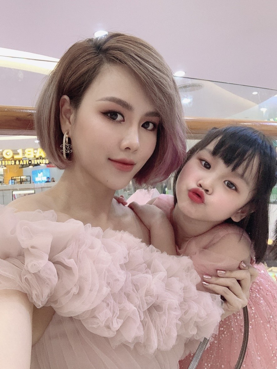 Hot single mom Trang Tey: Một mình nuôi con nhưng vẫn kinh doanh cực giỏi - ảnh 2