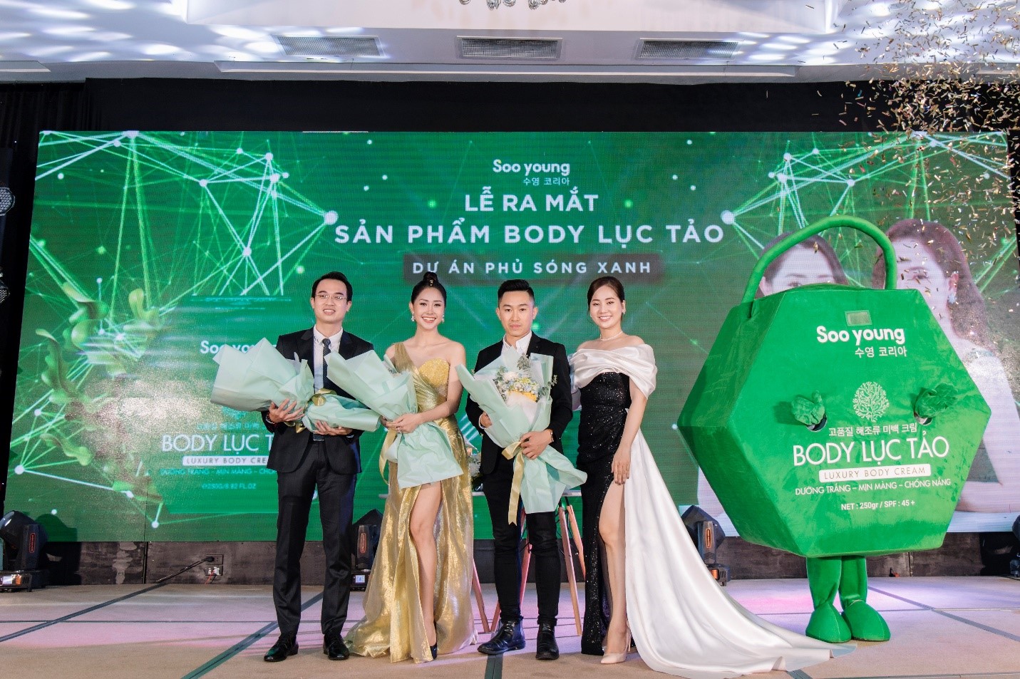 CEO Ngân Thị rạng rỡ tại sự kiện ra mắt Body Lục tảo - ảnh 4