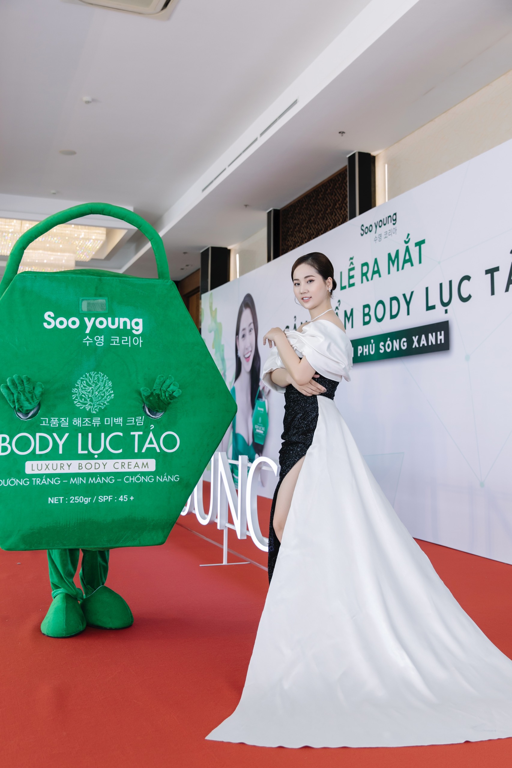 CEO Ngân Thị rạng rỡ tại sự kiện ra mắt Body Lục tảo - ảnh 5