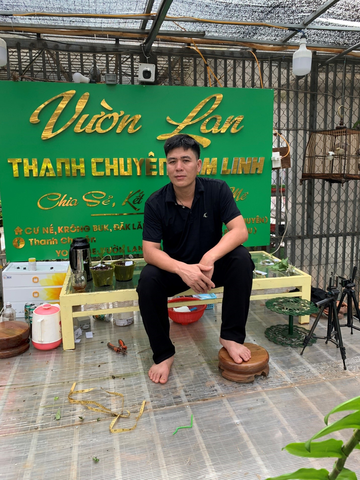Nghệ nhân Nguyễn Thành Chuyên và đam mê với nghề trồng lan