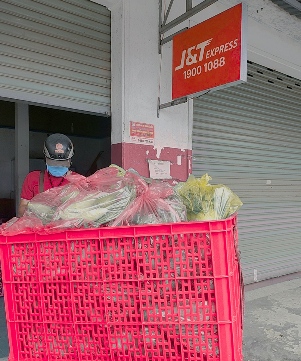 J&T Express chung tay hỗ trợ người dân gặp khó  do dịch tại Tây Ninh