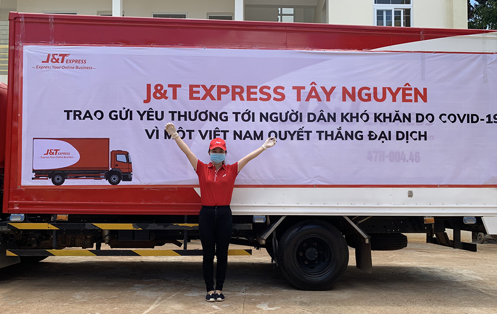 J&T Express chung tay hỗ trợ người dân gặp khó  do dịch tại Tây Ninh - ảnh 3