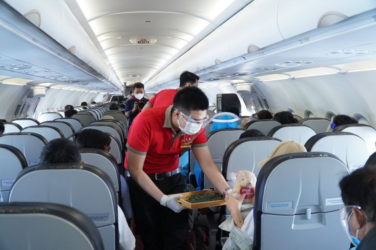 Chuyến bay 0 đồng của Vietjet Air và hành trình trở về quê hương của người lao động xa xứ - ảnh 13