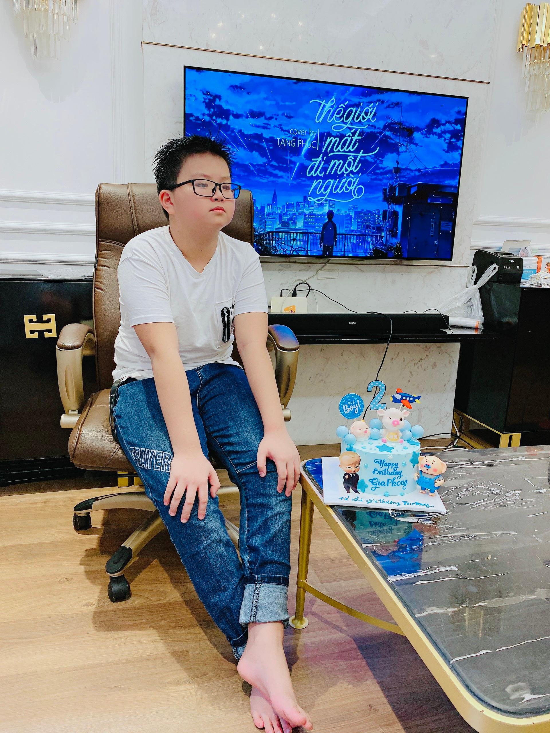 Á Hậu Phước Phạm & loạt ảnh đáng yêu bên các con Á Hậu Phước Phạm & loạt ảnh đáng yêu bên các con - ảnh 9