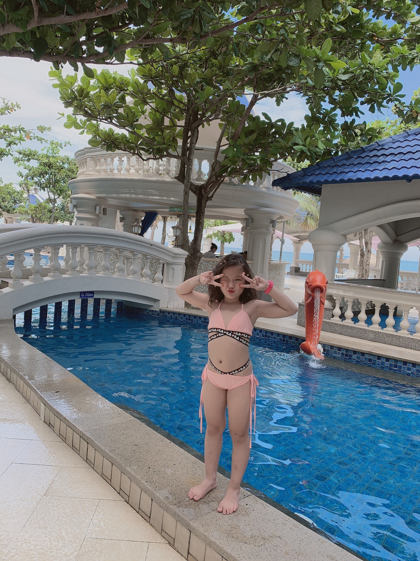 Á Hậu Phước Phạm & loạt ảnh đáng yêu bên các con Á Hậu Phước Phạm & loạt ảnh đáng yêu bên các con - ảnh 11