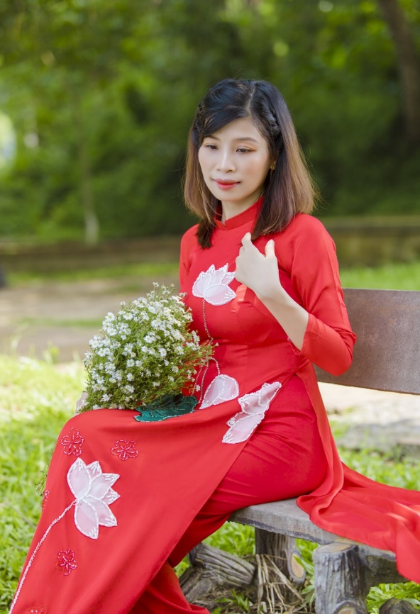 Áo dài Đan Linh - Duyên dáng nét đẹp phụ nữ Việt - ảnh 4