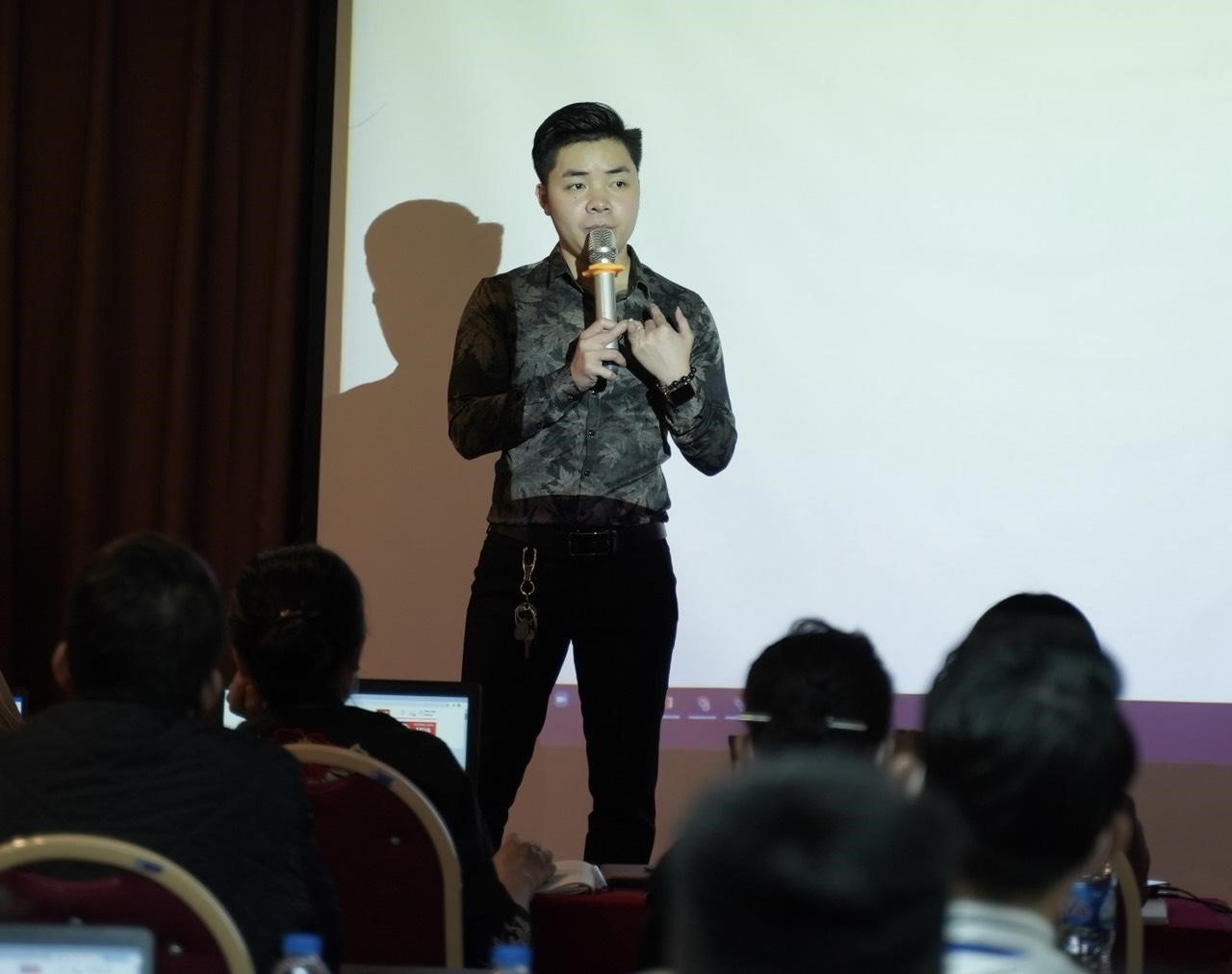 Giảng viên Nguyễn Đình Trưởng và sự lan tỏa khát vọng kinh doanh cho người trẻ Giảng viên Nguyễn Đình Trưởng và sự lan tỏa khát vọng kinh doanh cho người trẻ - ảnh 5