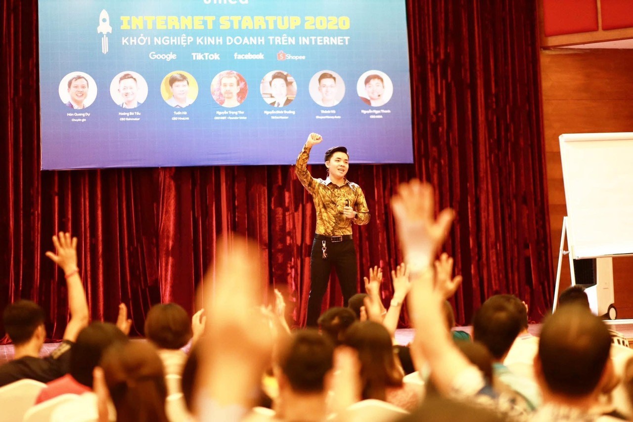 Giảng viên Nguyễn Đình Trưởng và sự lan tỏa khát vọng kinh doanh cho người trẻ Giảng viên Nguyễn Đình Trưởng và sự lan tỏa khát vọng kinh doanh cho người trẻ - ảnh 4