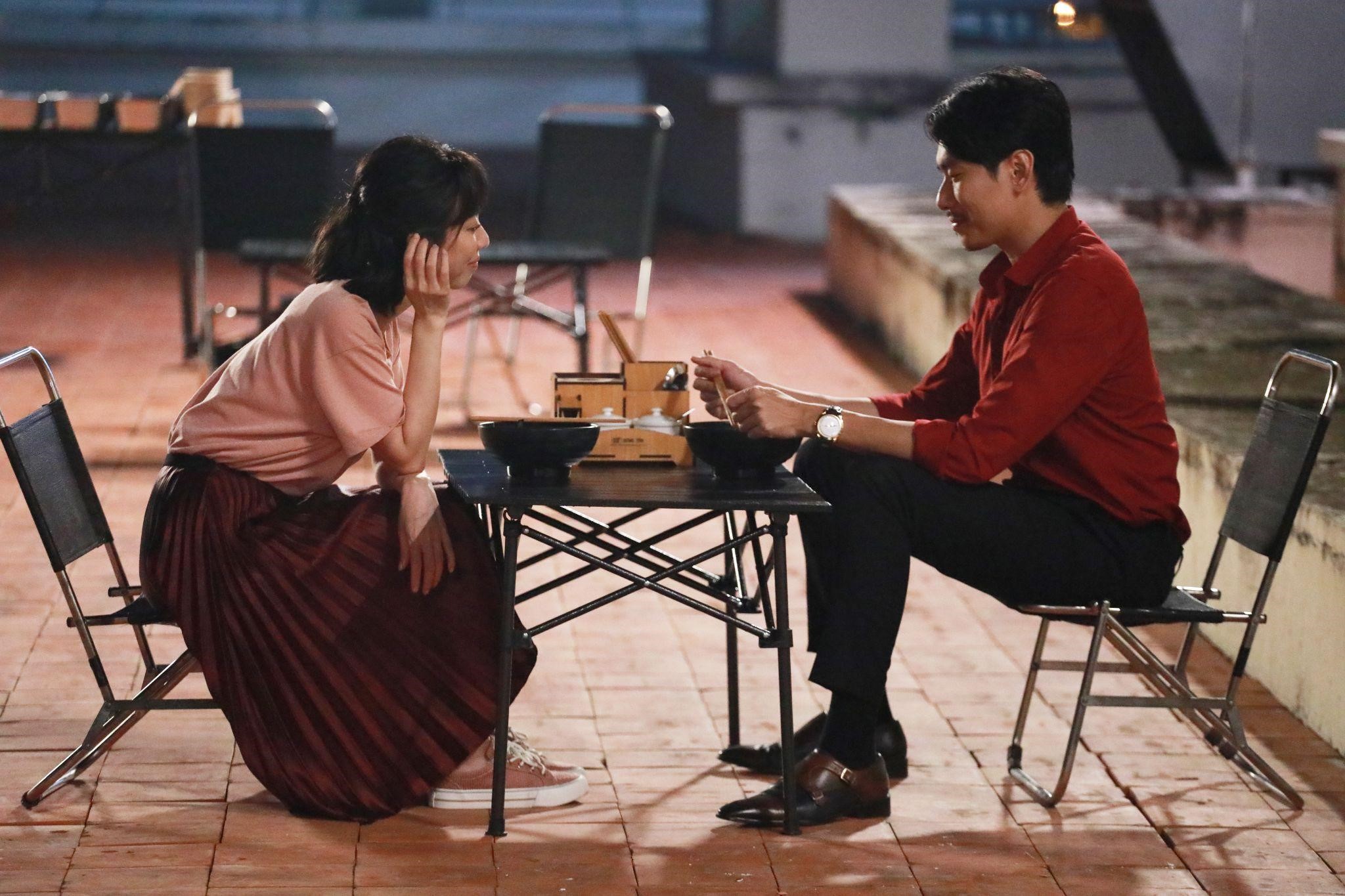 “Chìa Khóa Trăm Tỷ” tung “nụ hôn điện ảnh đầu tiên' của Thu Trang trong trailer Tết - ảnh 3