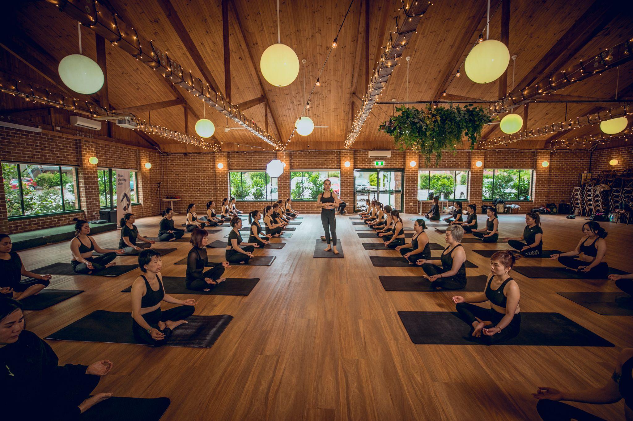 HLV Yoga Cathy Pham chia sẻ về sức mạnh chữa lành của Yoga và thiền định
