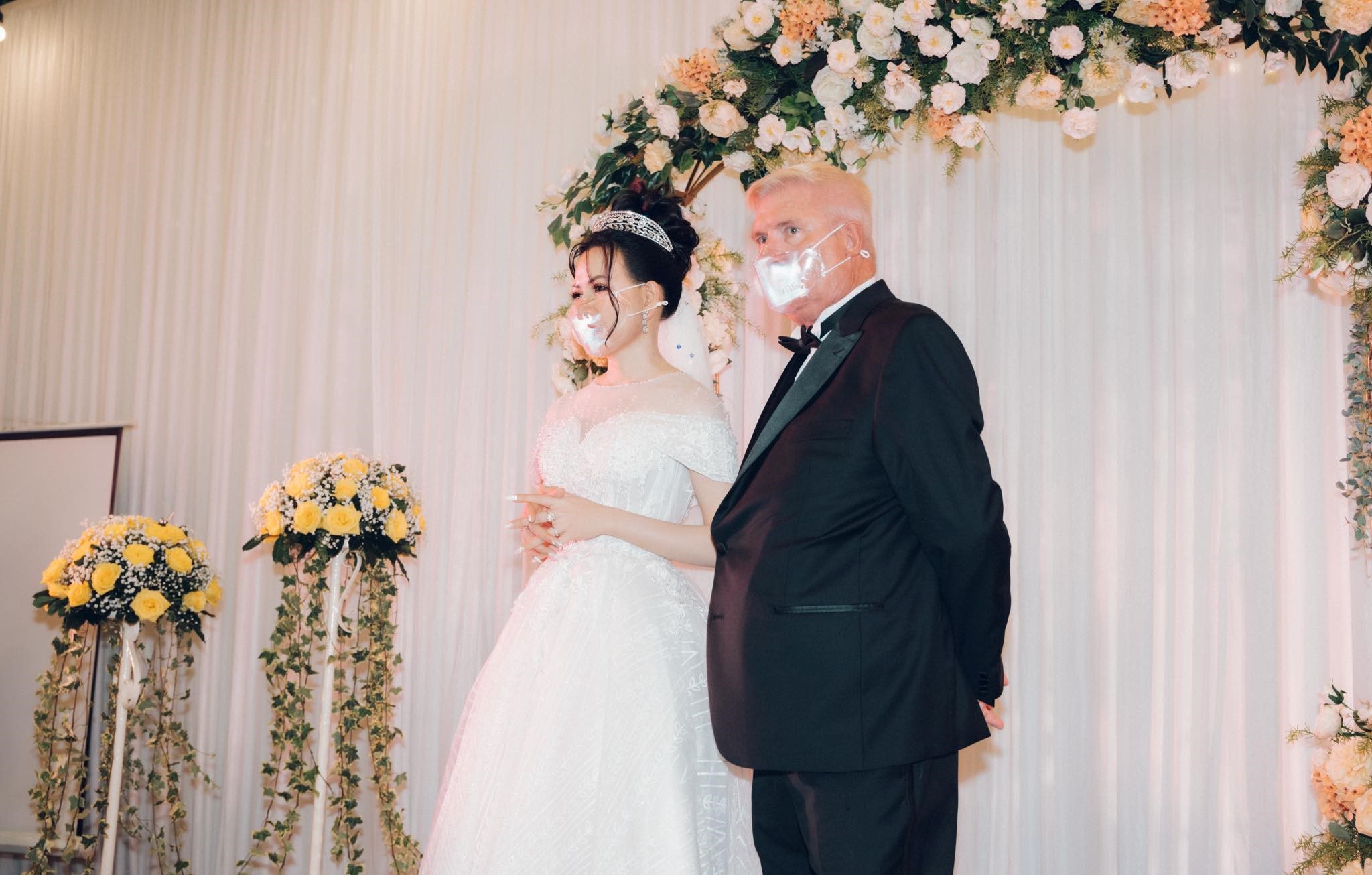 Đám cưới thời Covid của Hoa hậu Doanh nhân Áo dài Võ Thu Sương